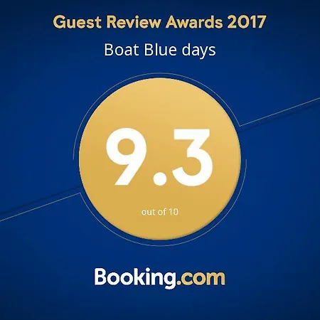 Πλωτό κατάλυμα Yacht Blue Days *